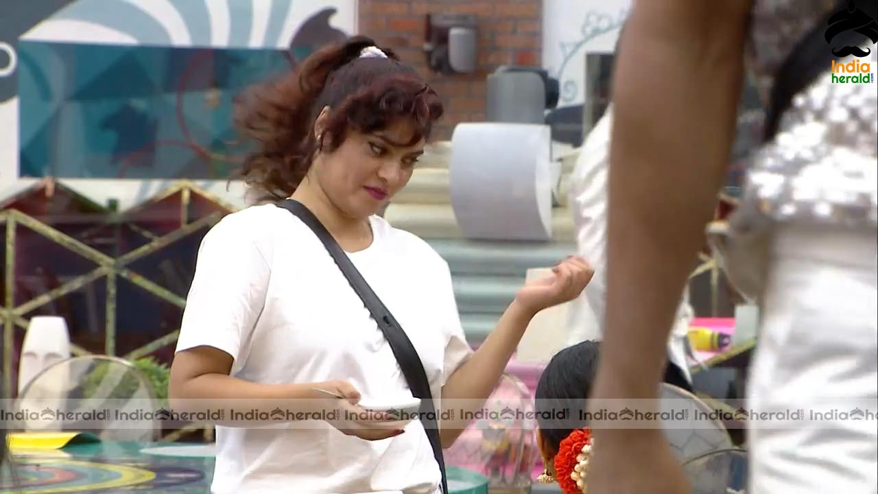 Bigg Boss Tamil Season 3 GRAND FINALE HOT WALLPAPERS Set 2