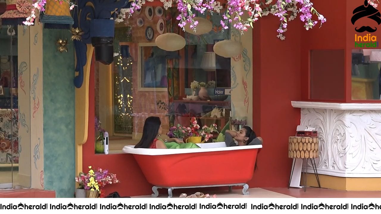 Bigg Boss Telugu Season 3 Day 54 Hot Wallpapers Set 1