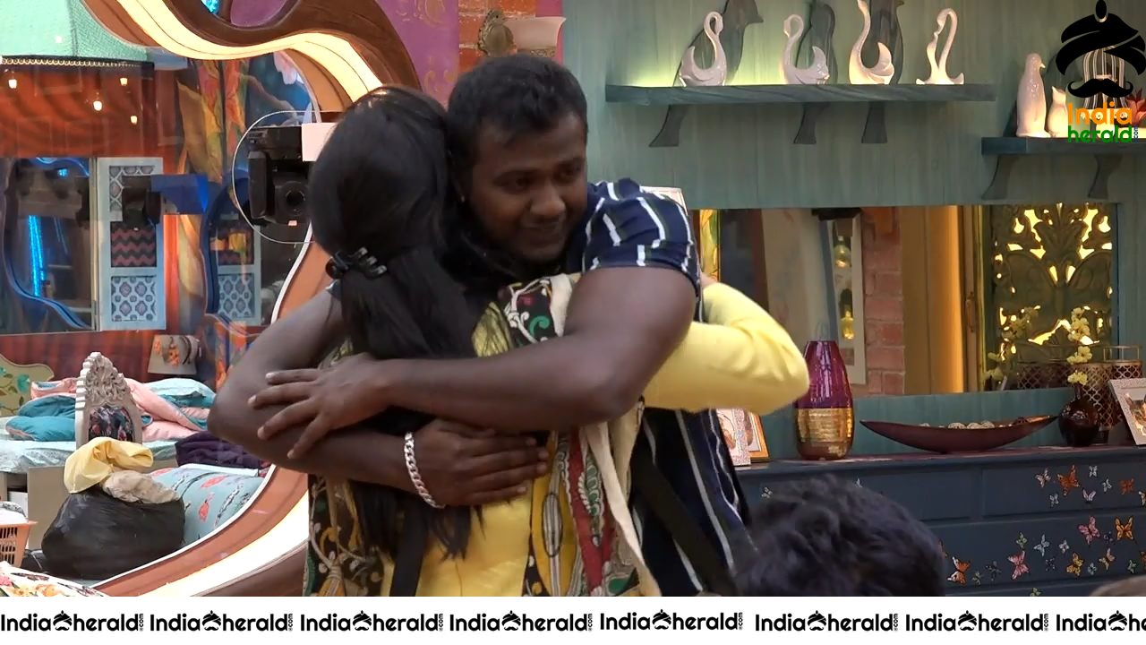 Bigg Boss Telugu Season 3 Day 54 Hot Wallpapers Set 3