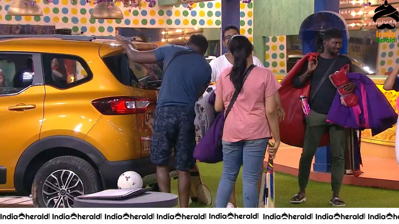 Bigg Boss Telugu Season 3 Day 55 Hot Wallpapers Set 1