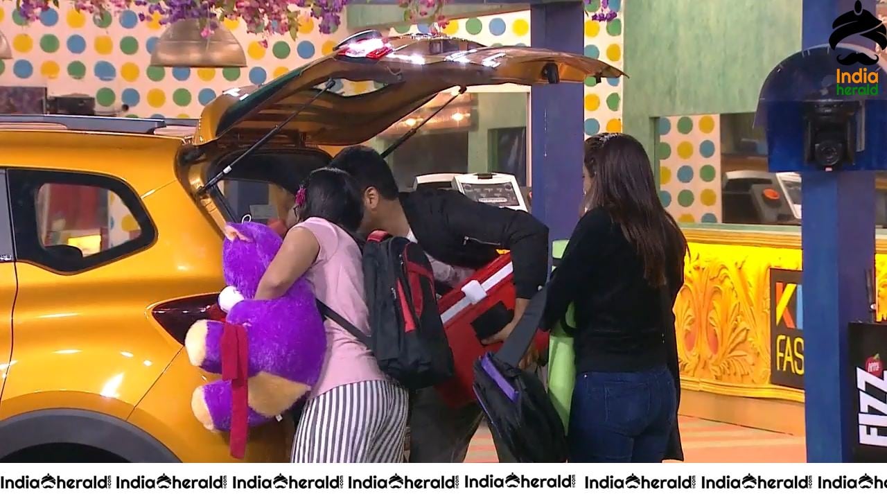 Bigg Boss Telugu Season 3 Day 55 Hot Wallpapers Set 1