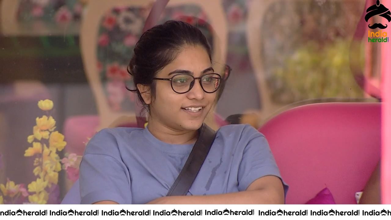 Bigg Boss Telugu Season 3 Day 57 Hot Wallpapers Set 1