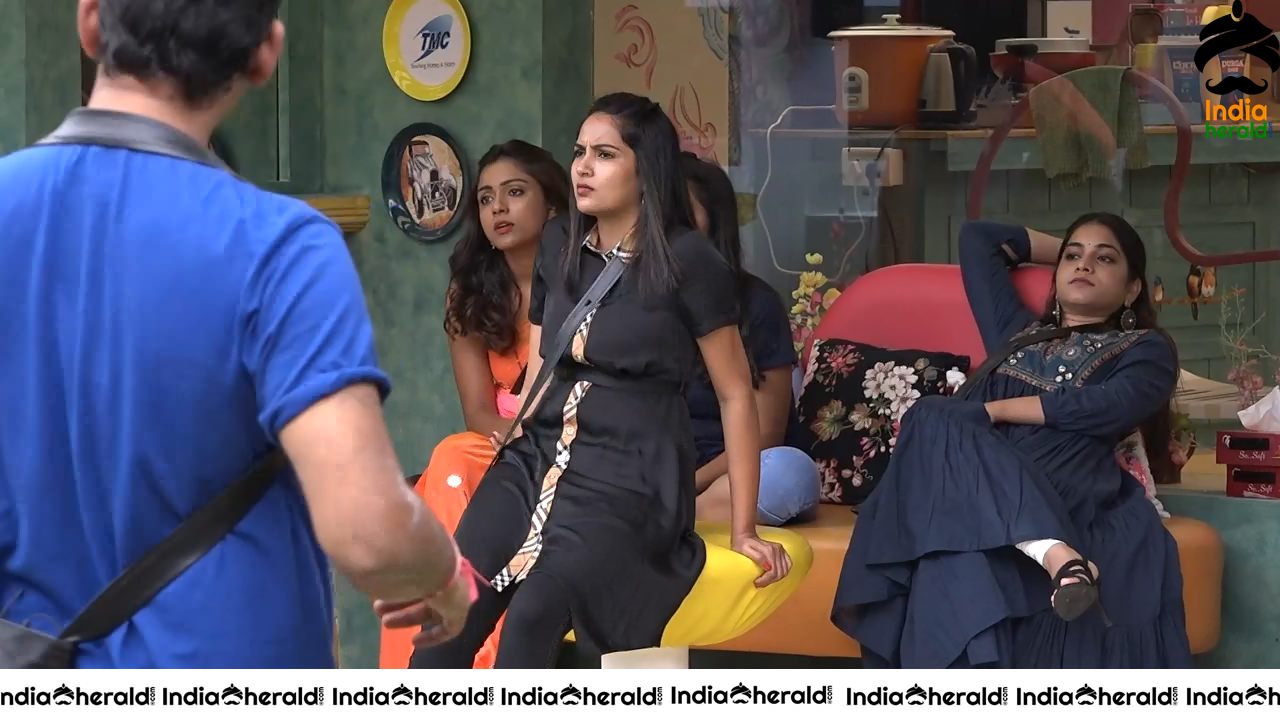 Bigg Boss Telugu Season 3 Day 57 Hot Wallpapers Set 2