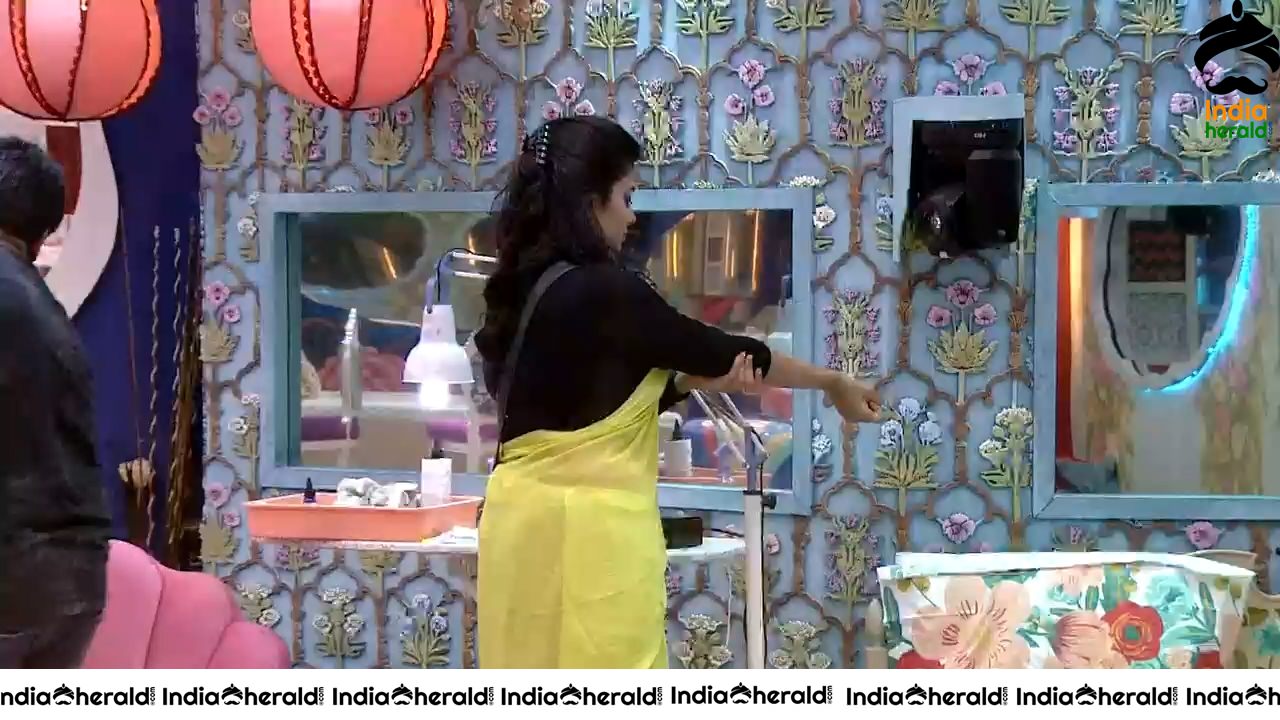 Bigg Boss Telugu Season 3 Day 57 Hot Wallpapers Set 3