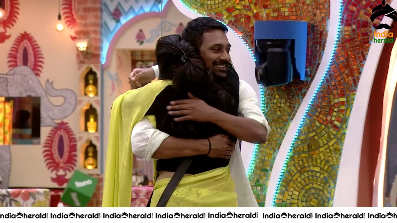 Bigg Boss Telugu Season 3 Day 57 Hot Wallpapers Set 3