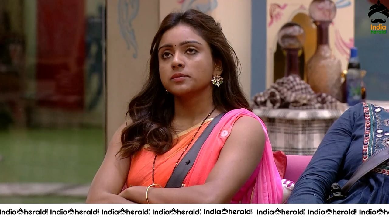 Bigg Boss Telugu Season 3 Day 58 Hot Wallpapers Set 1