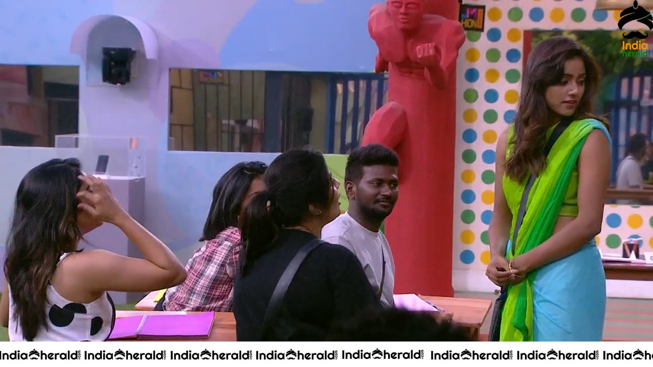 Bigg Boss Telugu Season 3 Day 58 Hot Wallpapers Set 3