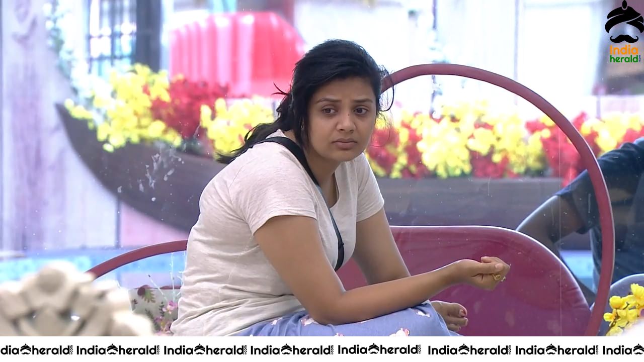 Bigg Boss Telugu Season 3 Day 60 Hot Wallpapers Set 4