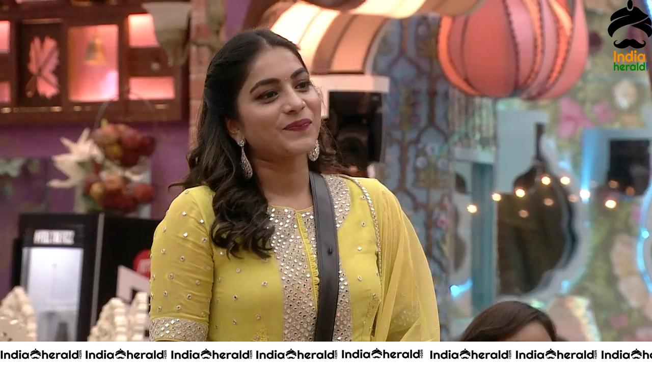 Bigg Boss Telugu Season 3 Day 63 Hot Wallpapers Set 3