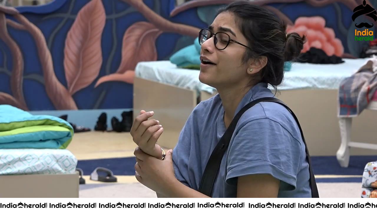 Bigg Boss Telugu Season 3 Day 64 Hot Wallpapers Set 1