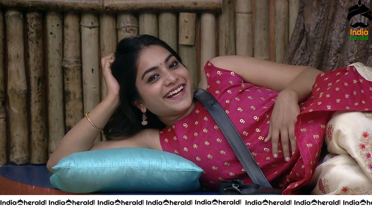 Bigg Boss Telugu Season 3 Day 64 Hot Wallpapers Set 3