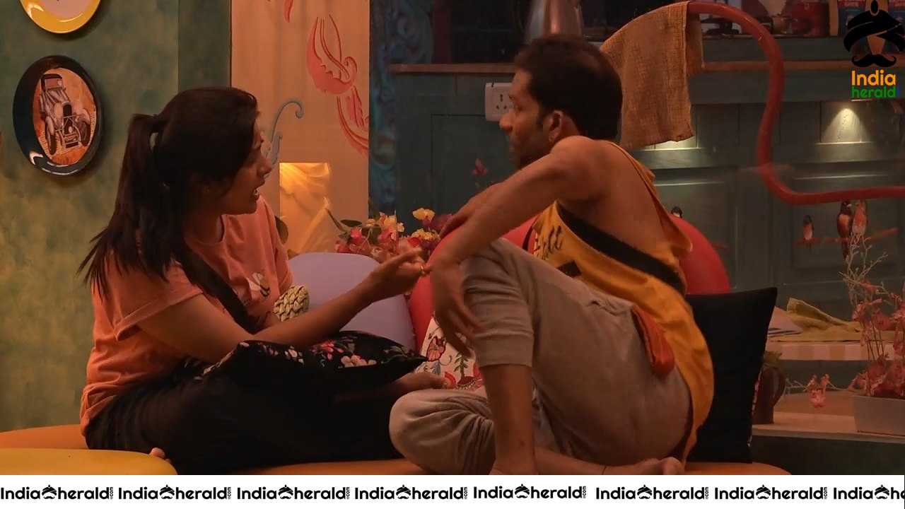 Bigg Boss Telugu Season 3 Day 65 Hot Wallpapers Set 1