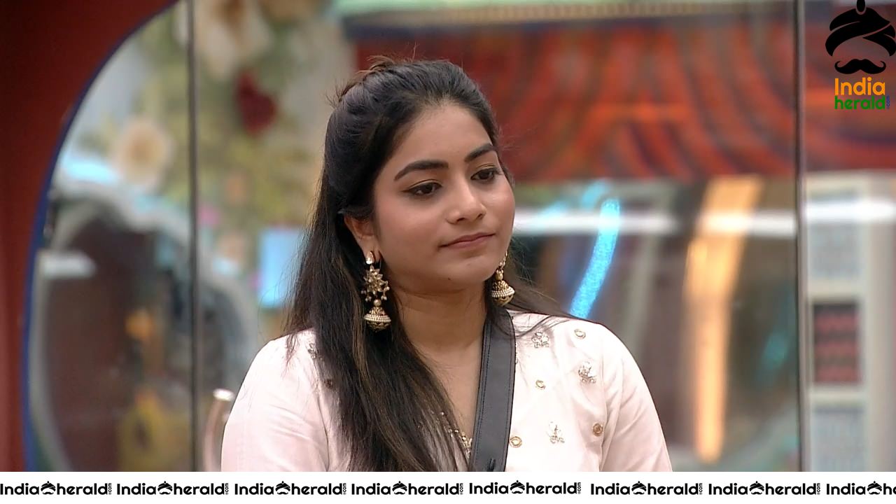 Bigg Boss Telugu Season 3 Day 69 Hot Wallpapers Set 2