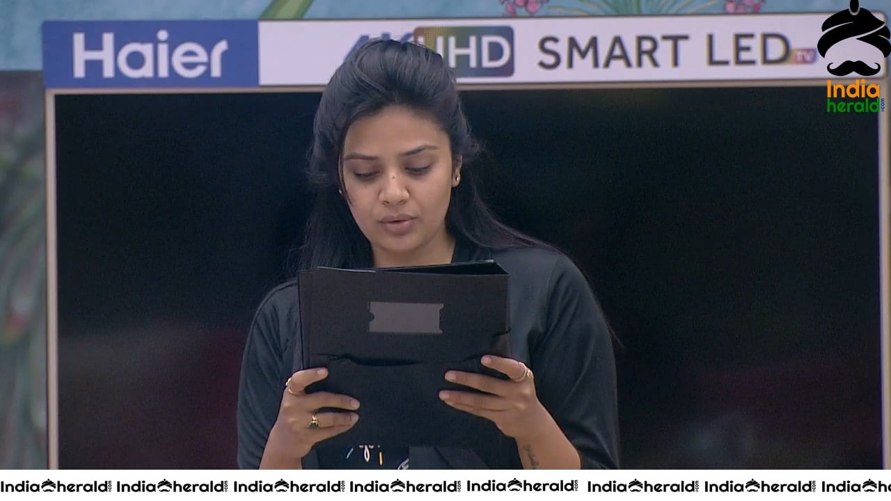 Bigg Boss Telugu Season 3 Day 71 Hot Wallpapers Set 1