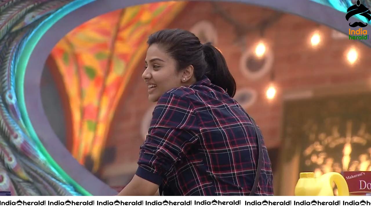 Bigg Boss Telugu Season 3 Day 73 Hot Wallpapers Set 3