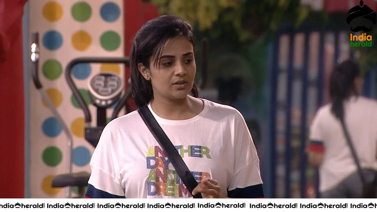 Bigg Boss Telugu Season 3 Day 75 Hot Wallpapers Set 3