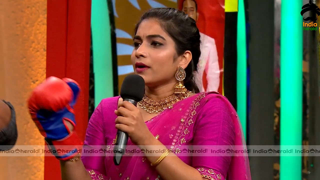 Bigg Boss Telugu Season 3 Day 77 Hot Wallpapers Set 3