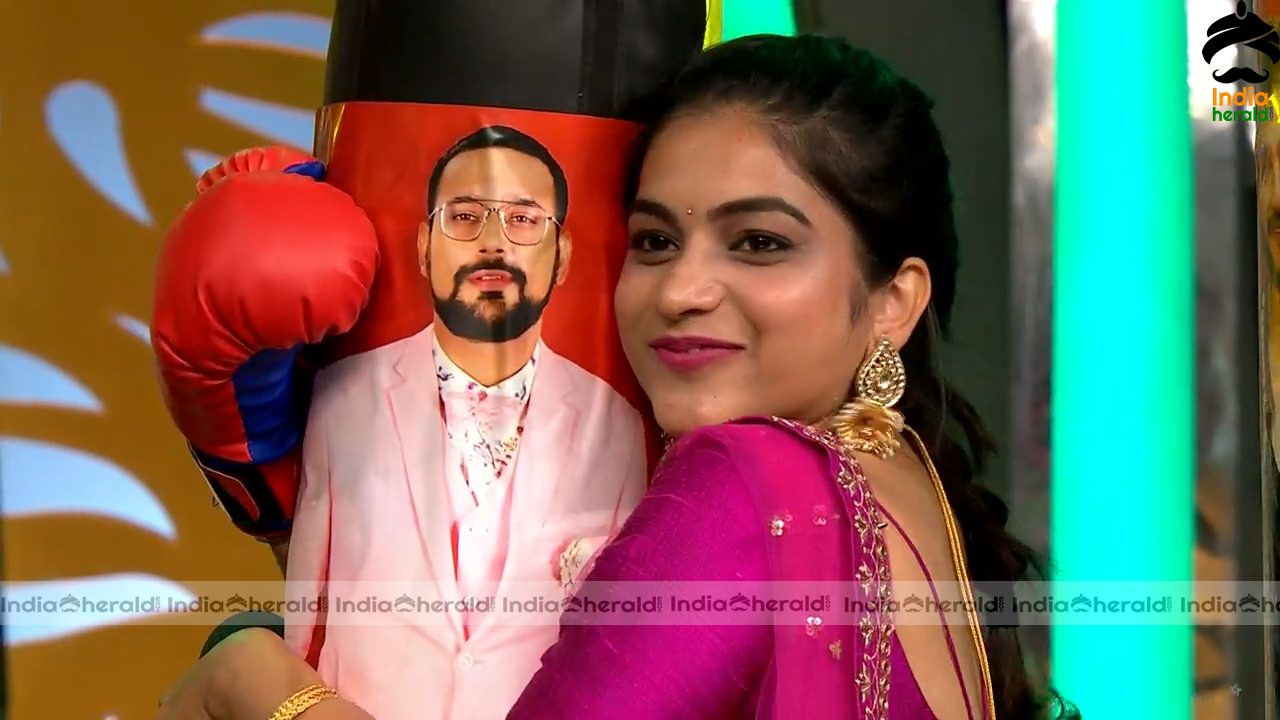 Bigg Boss Telugu Season 3 Day 77 Hot Wallpapers Set 4