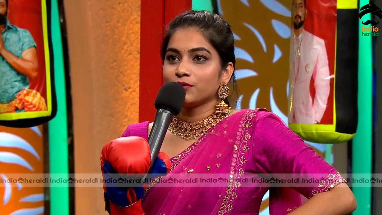 Bigg Boss Telugu Season 3 Day 77 Hot Wallpapers Set 4