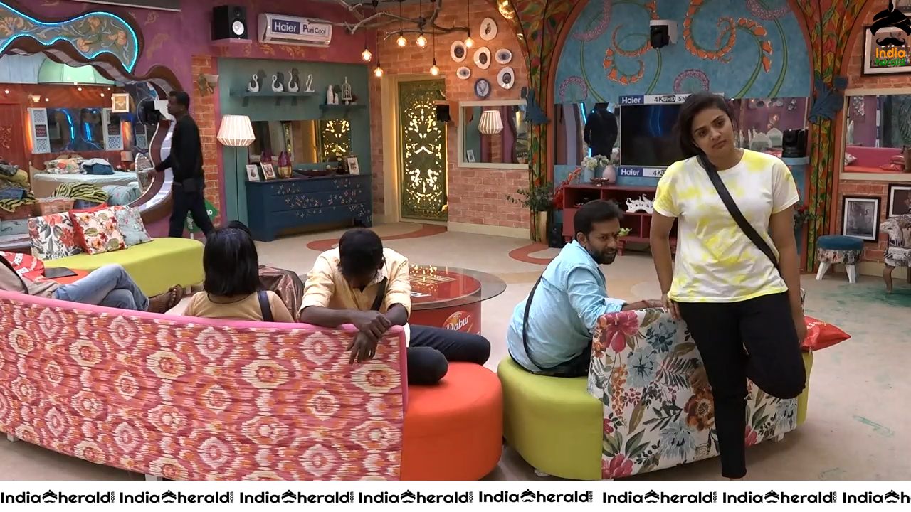 Bigg Boss Telugu Season 3 Day 81 Hot Wallpapers Set 4