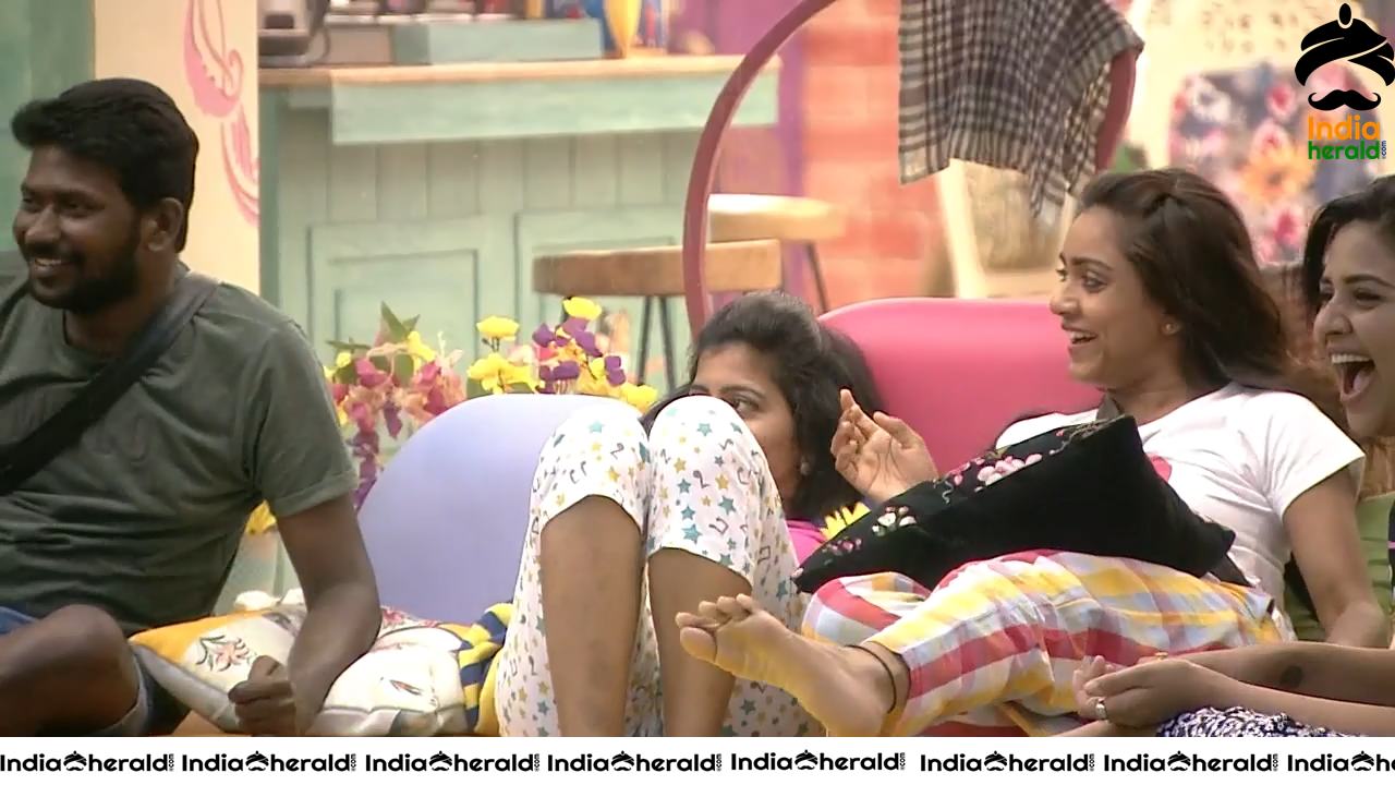 Bigg Boss Telugu Season 3 Day 82 Hot Wallpapers Set 5