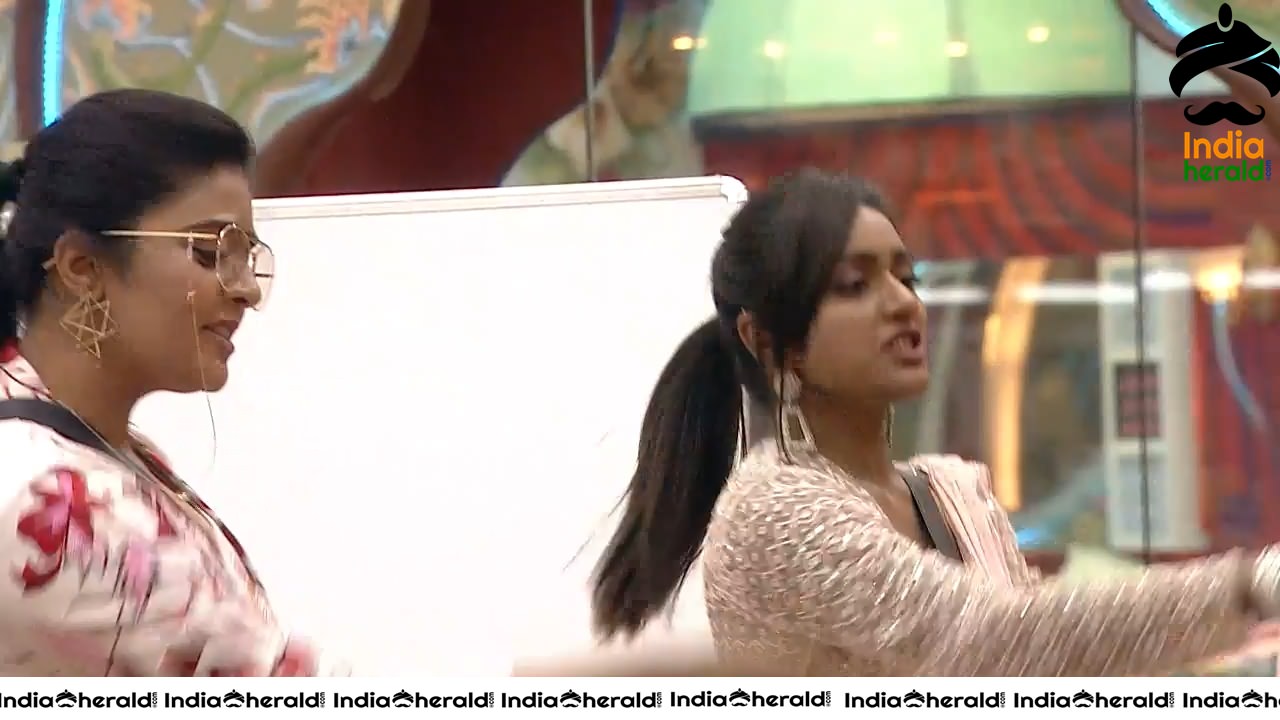 Bigg Boss Telugu Season 3 Day 84 Hot Wallpapers Set 2