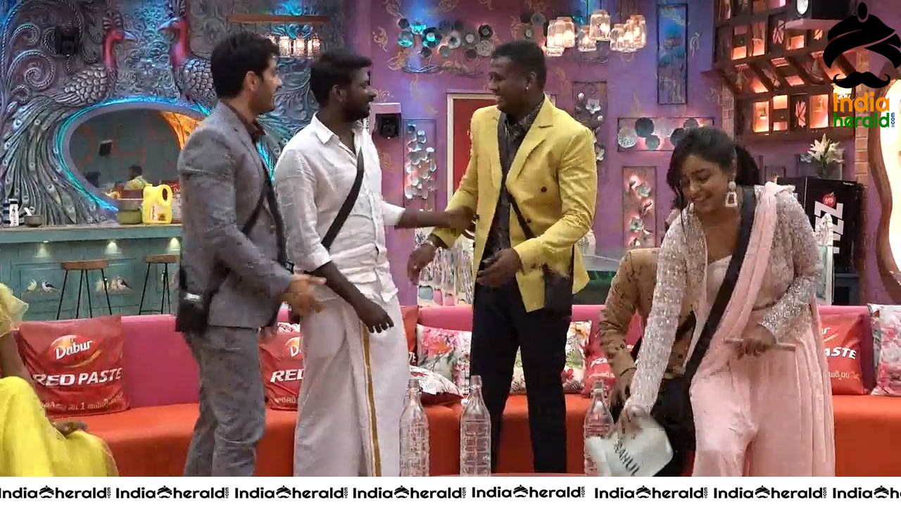 Bigg Boss Telugu Season 3 Day 84 Hot Wallpapers Set 3