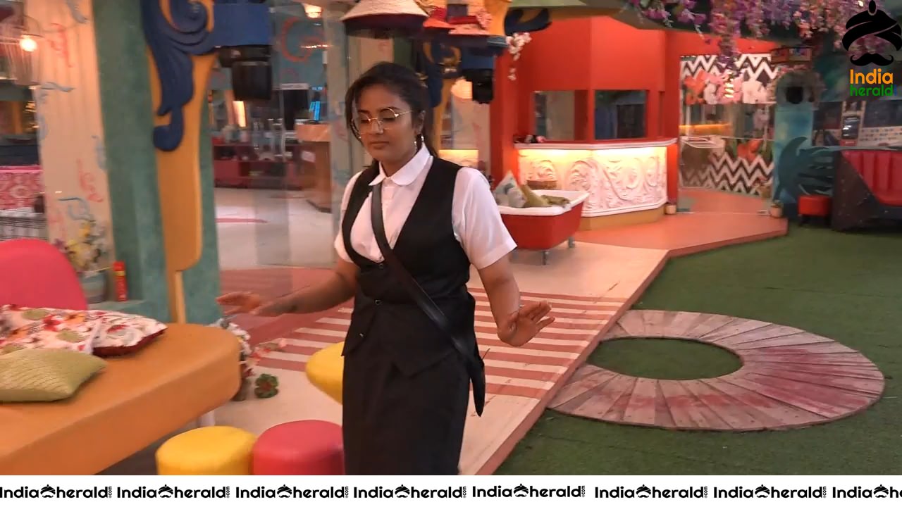 Bigg Boss Telugu Season 3 Day 87 Hot Wallpapers Set 1