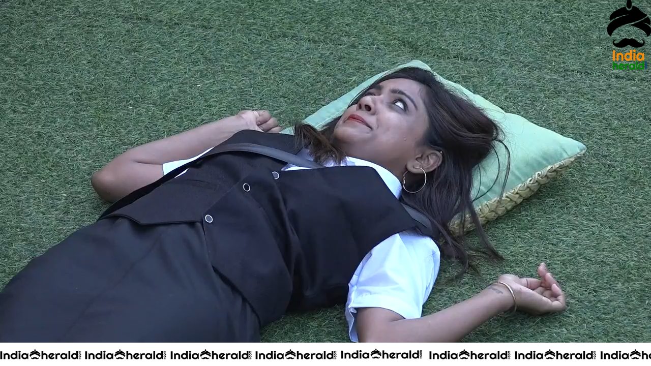 Bigg Boss Telugu Season 3 Day 88 Hot Wallpapers Set 1