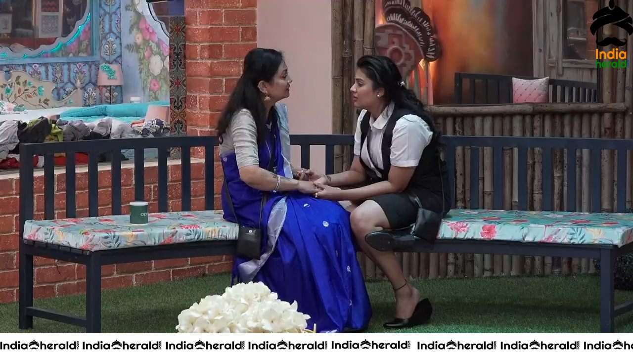 Bigg Boss Telugu Season 3 Day 88 Hot Wallpapers Set 4