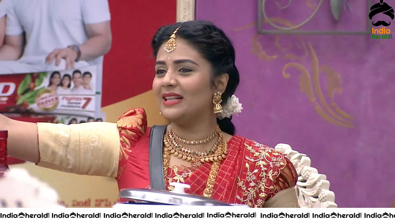 Bigg Boss Telugu Season 3 Day 89 Hot Wallpaper Stills Set 3
