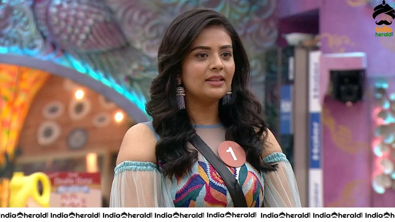 Bigg Boss Telugu Season 3 Day 90 Hot Wallpapers Set 2