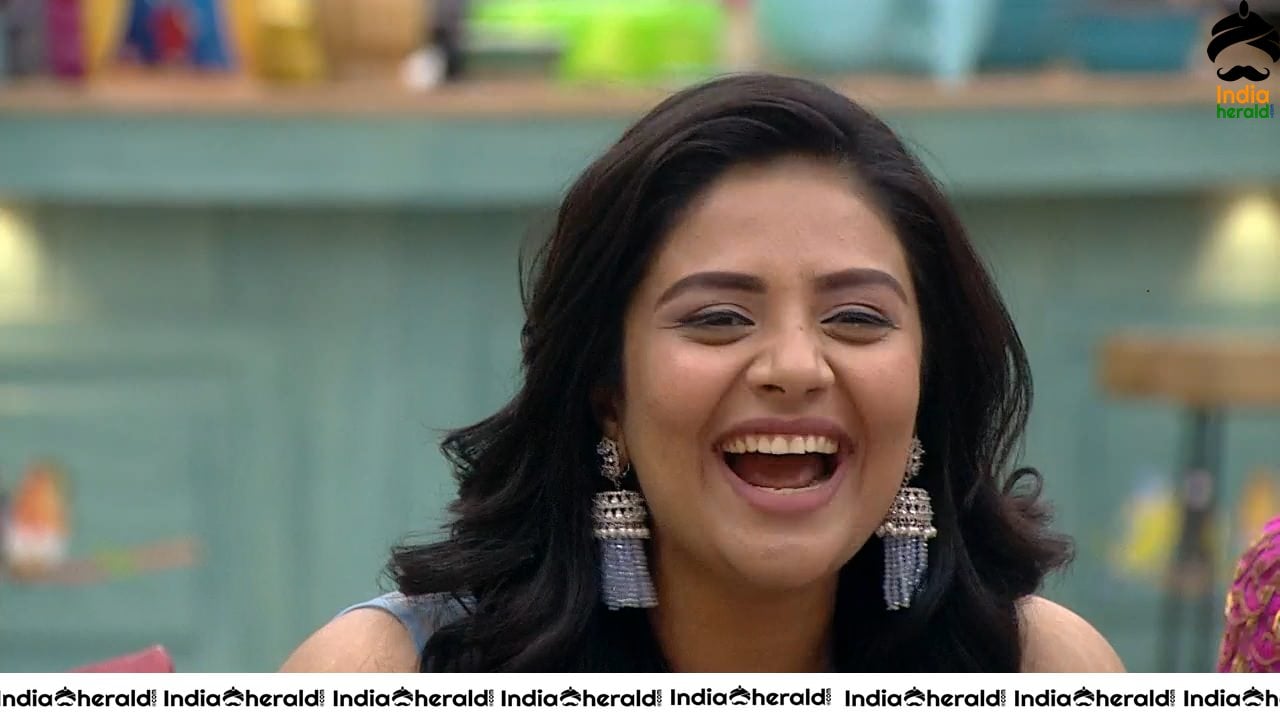 Bigg Boss Telugu Season 3 Day 90 Hot Wallpapers Set 3