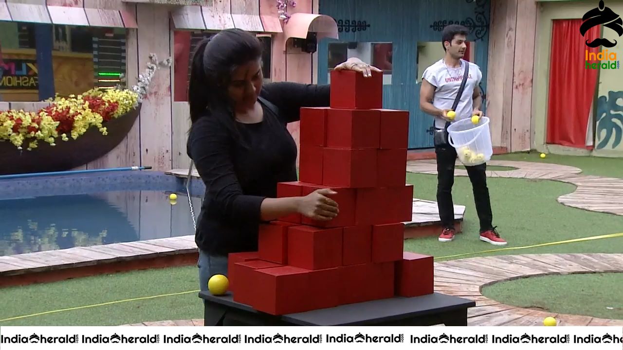 Bigg Boss Telugu Season 3 Day 93 Hot Wallpapers Set 4
