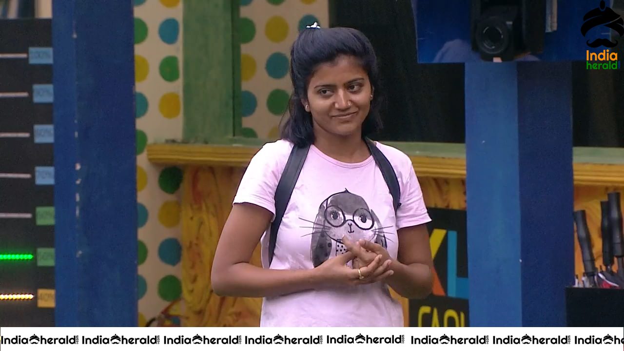 Bigg Boss Telugu Season 3 Day 93 Hot Wallpapers Set 4