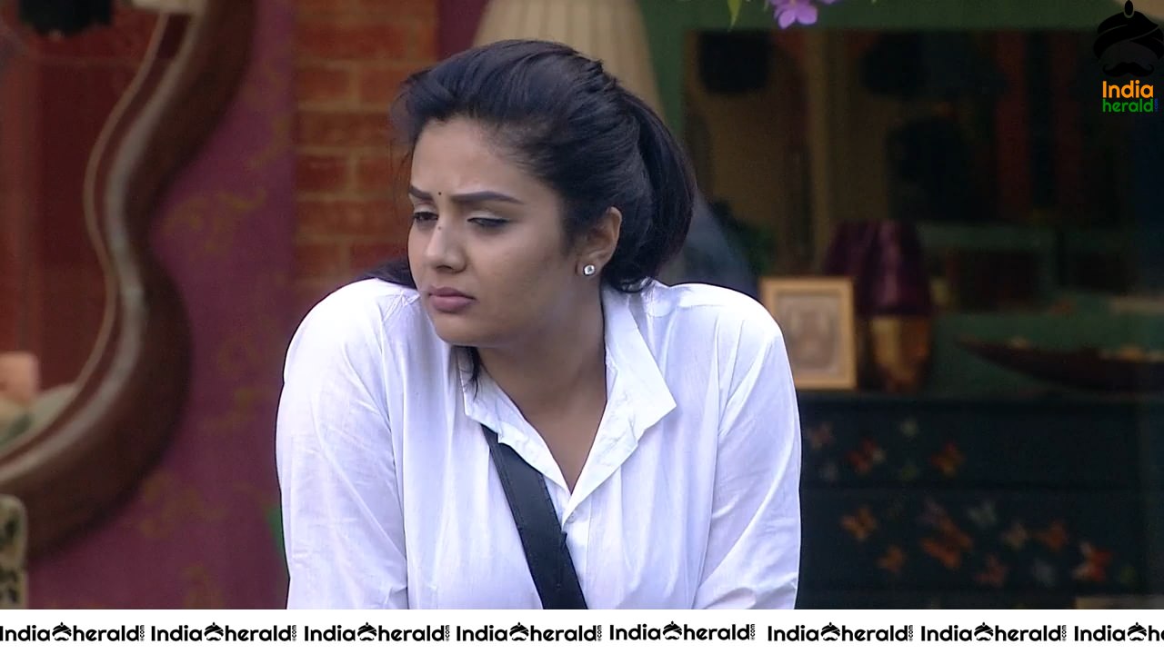 Bigg Boss Telugu Season 3 Day 95 Hot Wallpapers Set 2