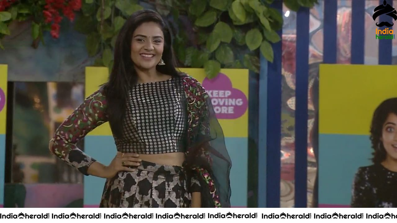 Bigg Boss Telugu Season 3 Day 96 Hot Wallpapers Set 2