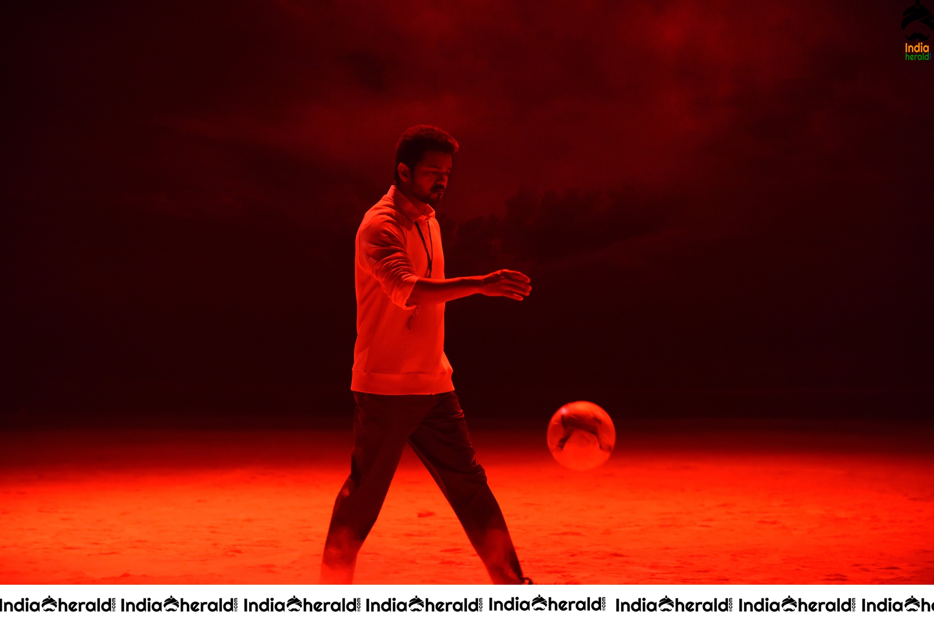 Bigil HD Unseen Wallpapers and Posters Set 1