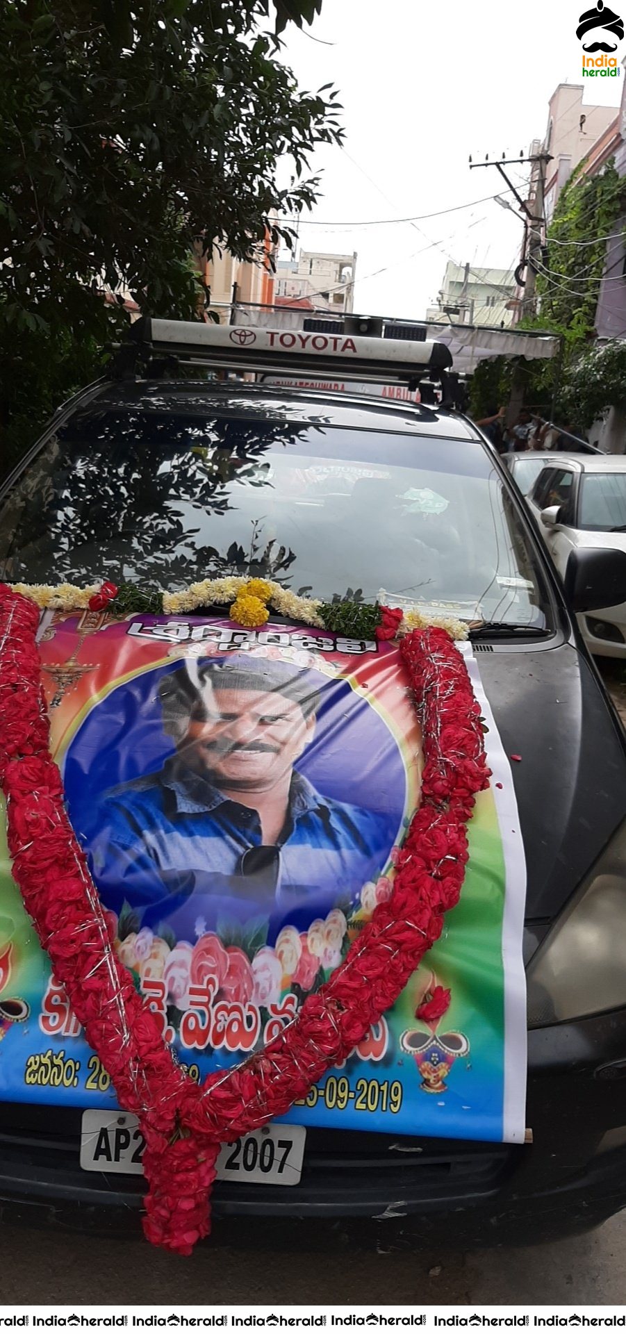 Celebs At Actor Venu Madhav Funeral