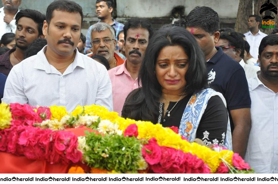 Celebs At Actor Venu Madhav Funeral