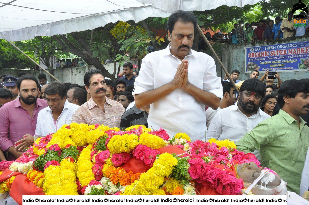 Celebs At Actor Venu Madhav Funeral