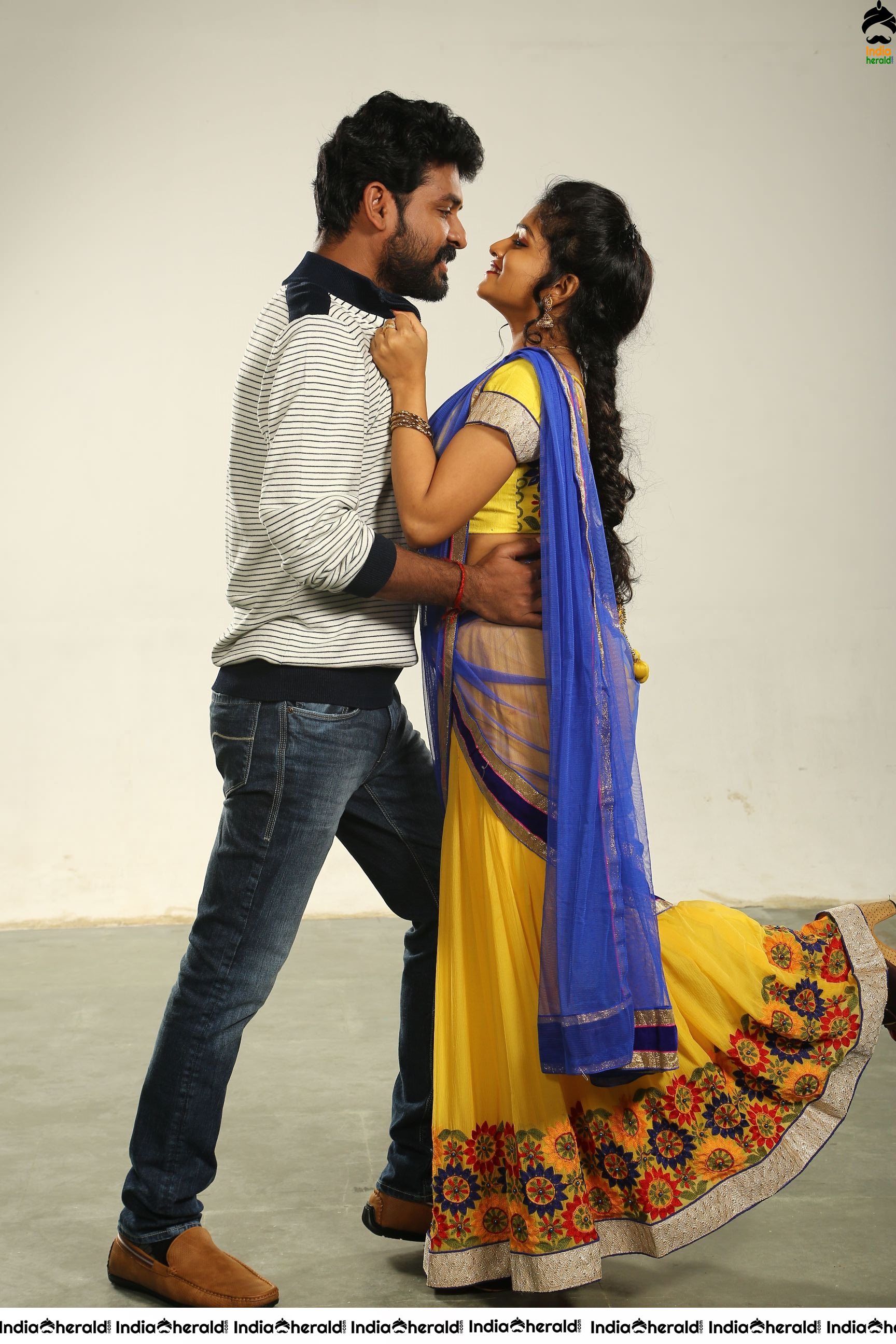 Chozhanaataan Tamil Movie Photoshoot Stills