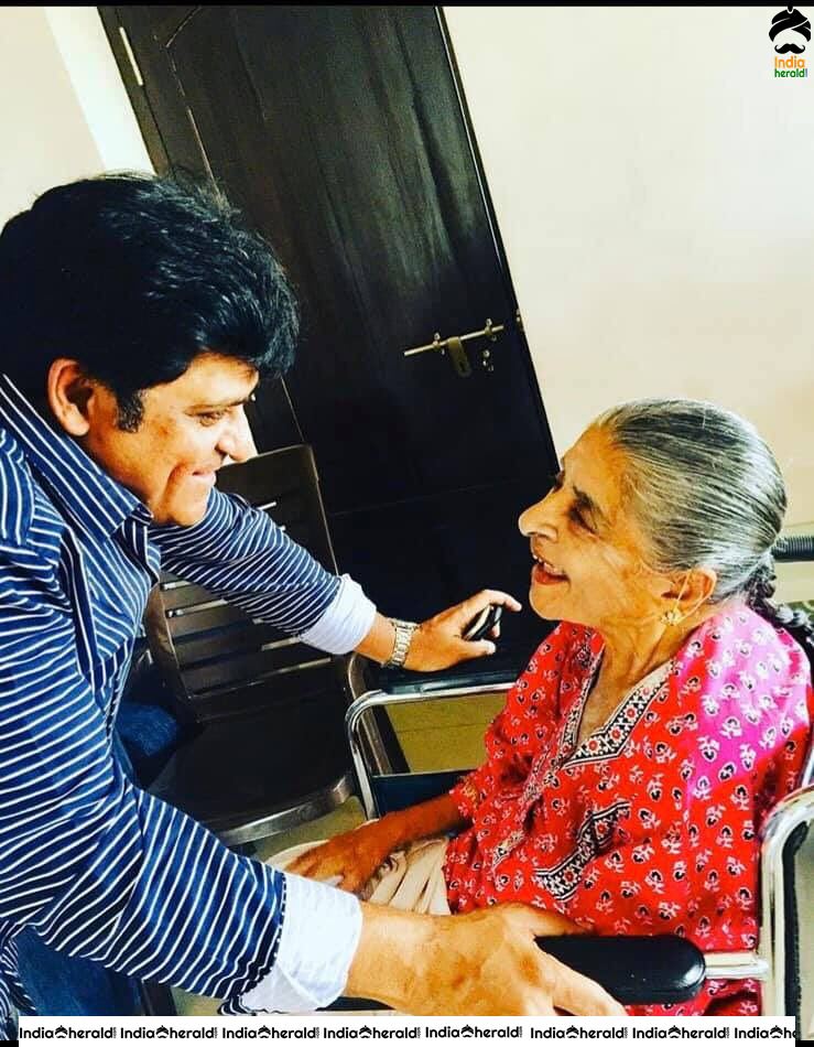 Comedian Ali with his Mother Recent Clicks before her Demise