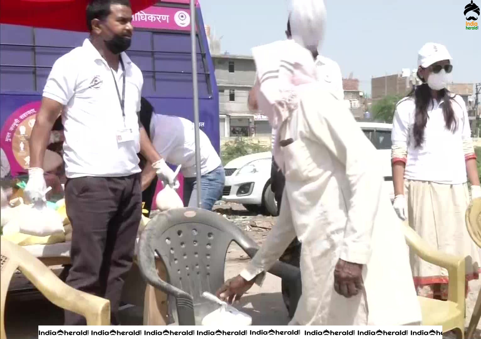 Delhi State Legal Services Authority distributed ration among the needy due to Corona Virus Lockdown