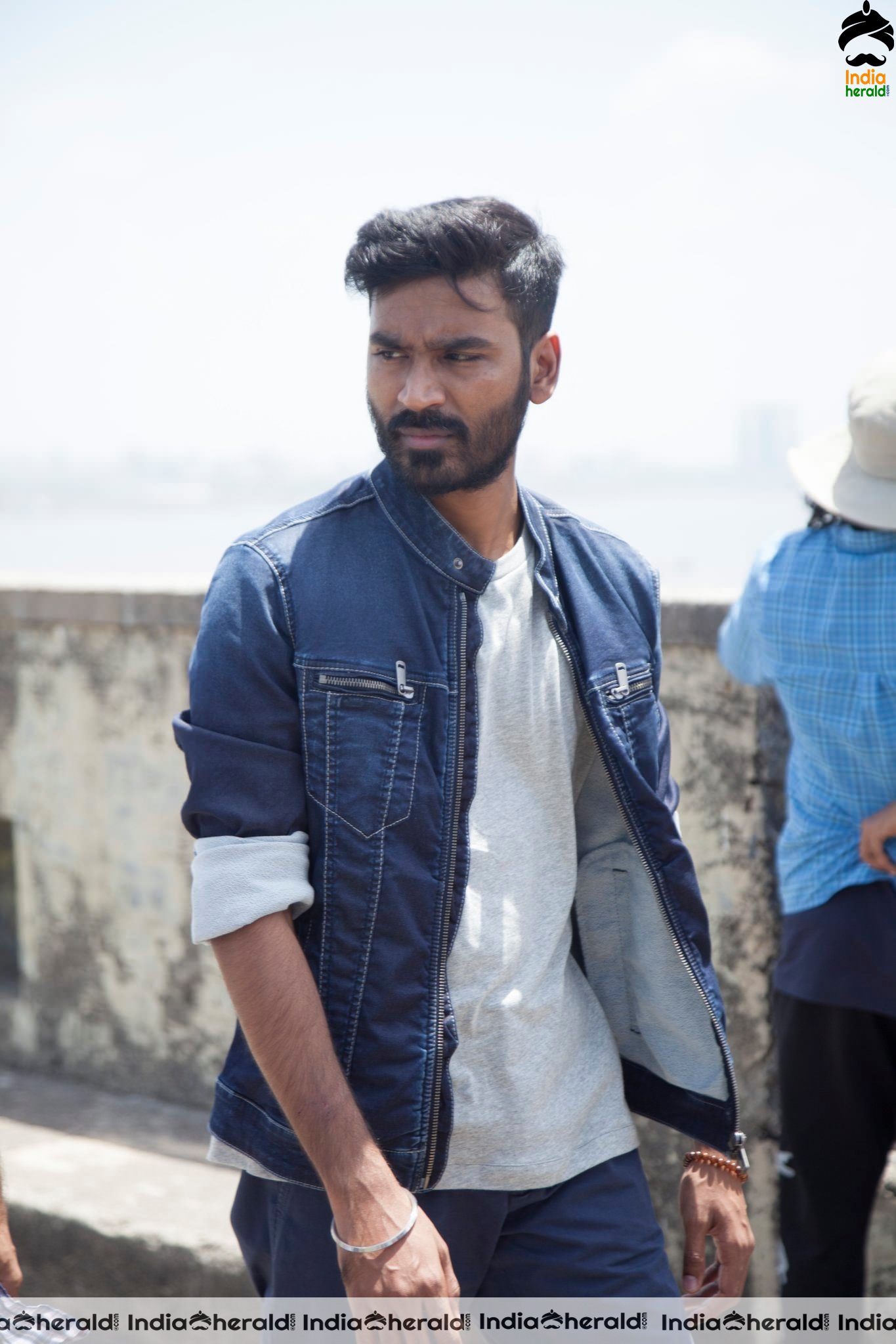 Dhanush in Ennai Noki Paayum Thoataa Movie Stills