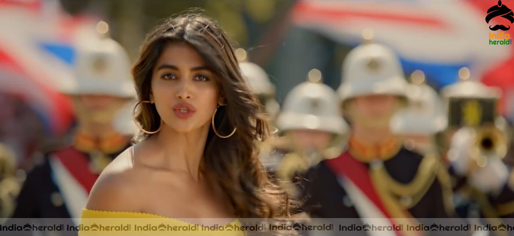 Ek Chumma Song Hot HD Stills Set 1