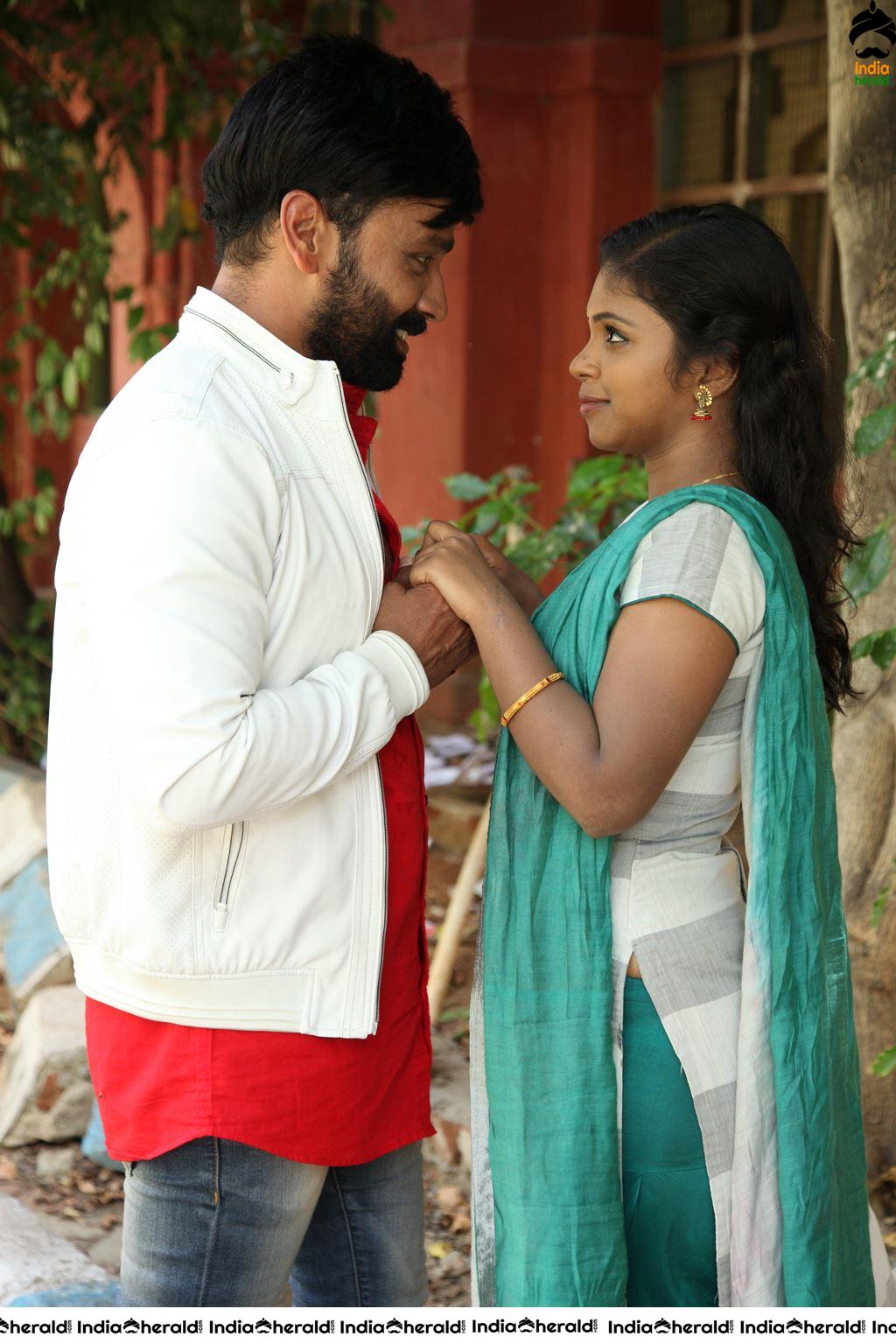 ENAKKU ONNU THERINJAAKANUM Movie Stills Set 1