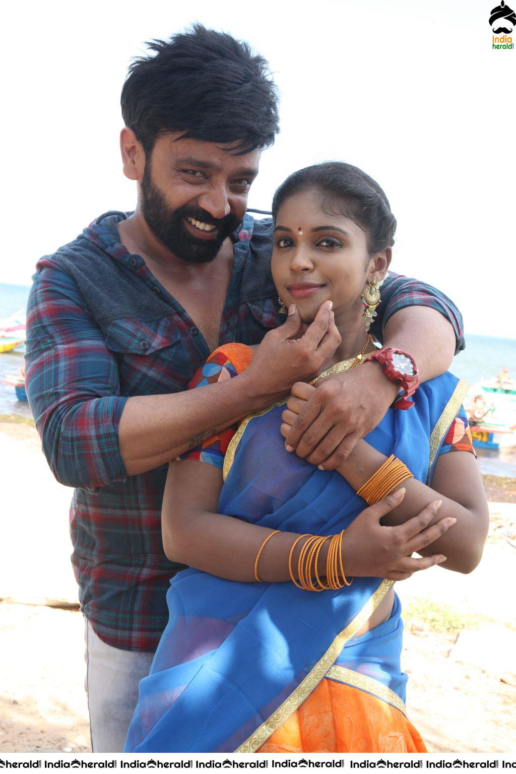 ENAKKU ONNU THERINJAAKANUM Movie Stills Set 4