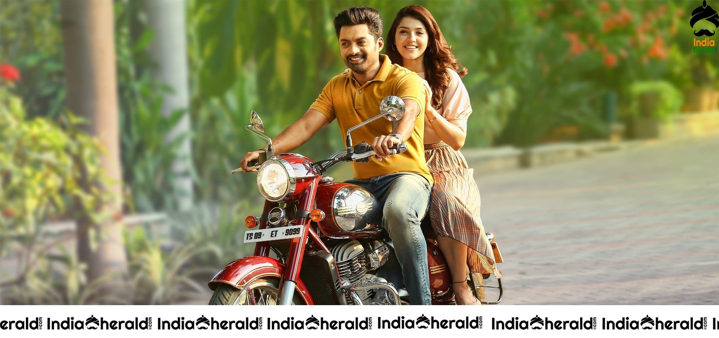 Entha Manchivaadavuraa New Poster and Still