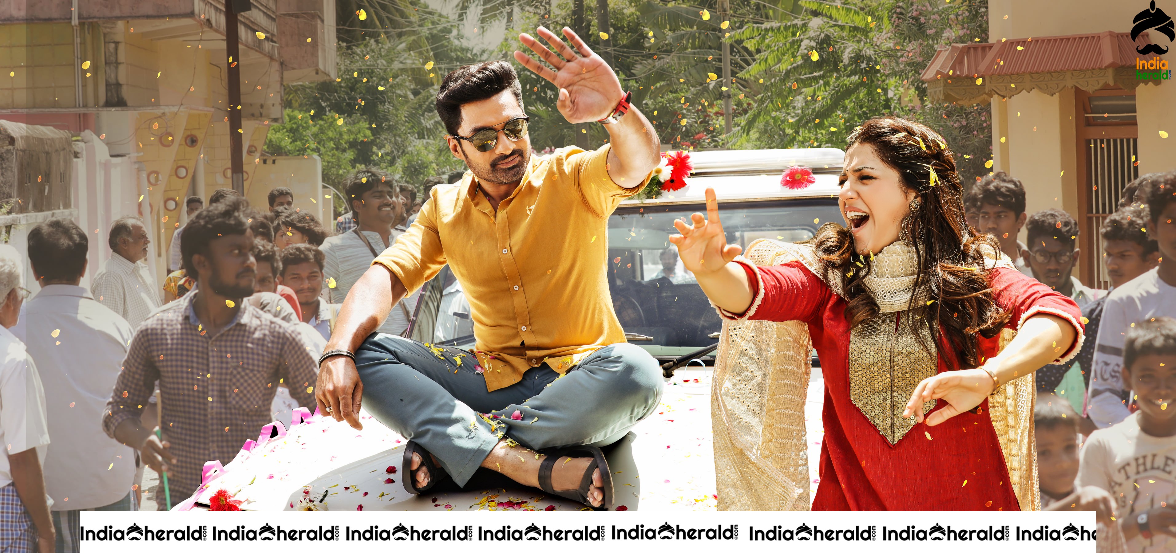 Entha Manchivadavura Movie Stills Set 1